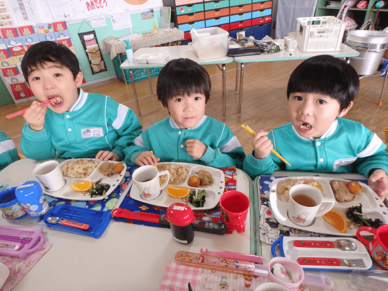 おたのしみ給食